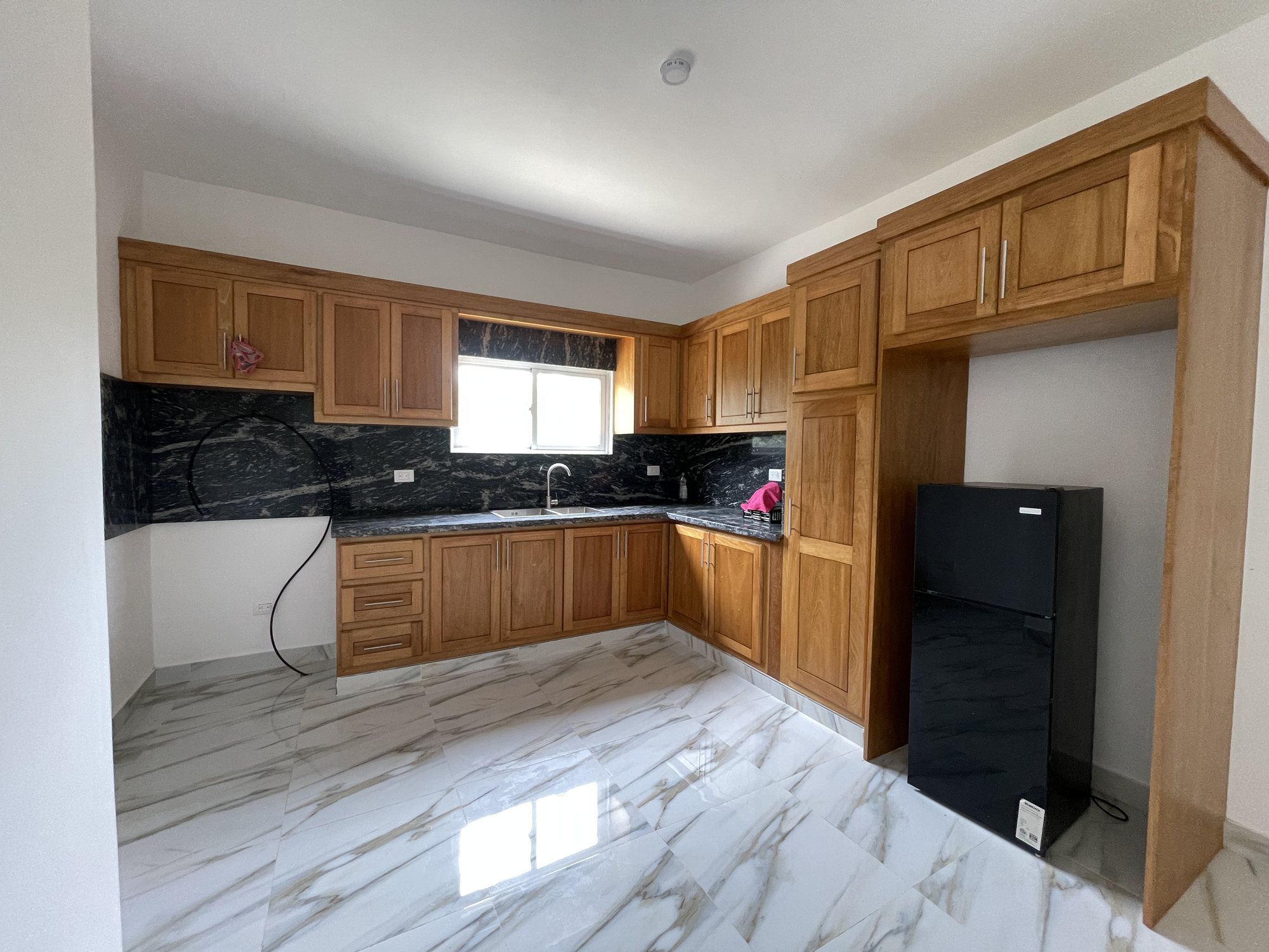 The fitted kitchen, with granite counters